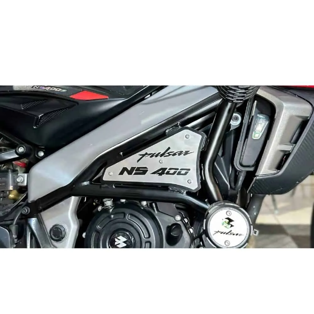 Slider Pulsar NS 400 Lujo, vista 3