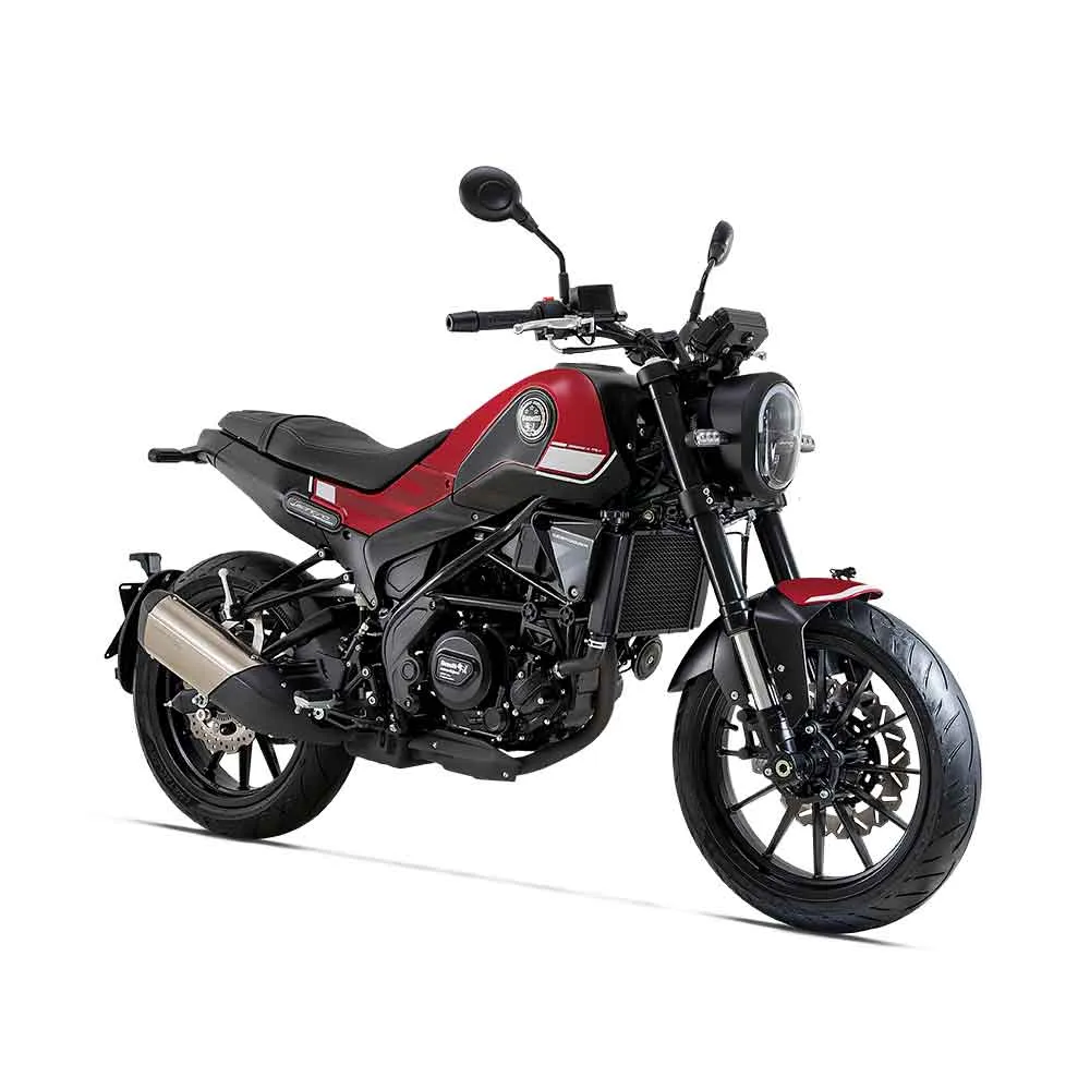 Benelli Leoncino 250, vista 2