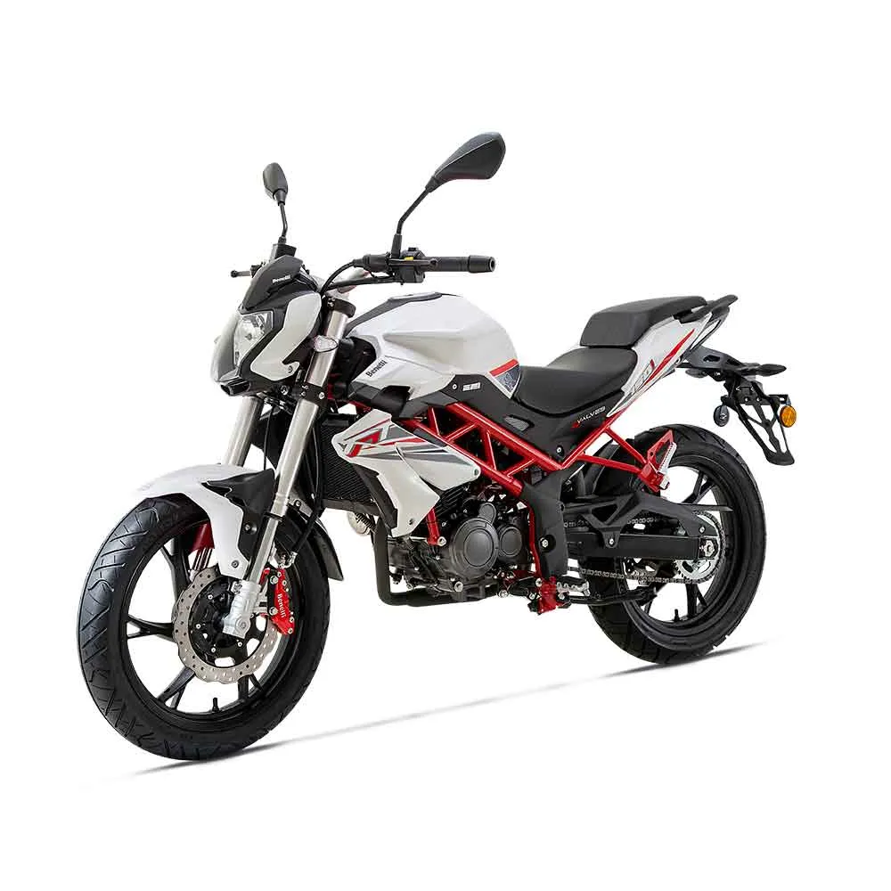 Benelli TNT 150i, vista 3