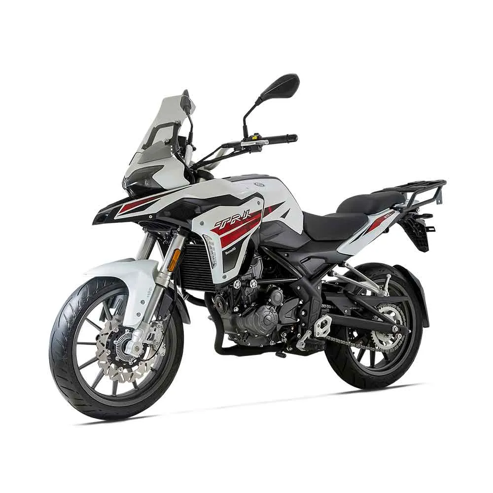 Benelli TRK 251, vista 3